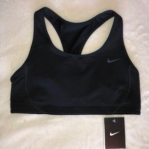 NWT Nike sports bra. High support. Size medium.
